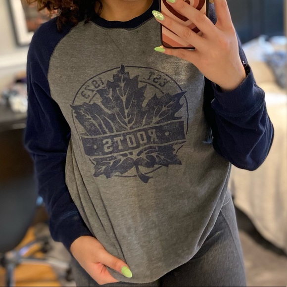 Vintage Roots Crewneck - Picture 2 of 2